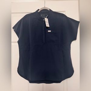 FIGS NWT Montex Scrub Top, M, Night Sky